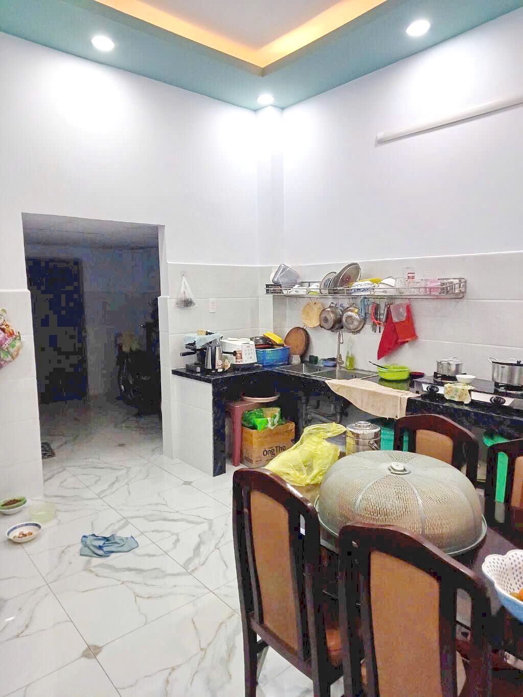 Bán nhà 2 tầng mặt tiền chợ Hoàng Minh Đạo P.5 Quận 8